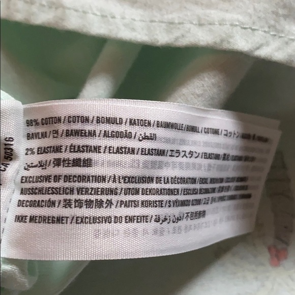 Hollister Short Sleeve Button Down Shirt - Picture 10 of 10